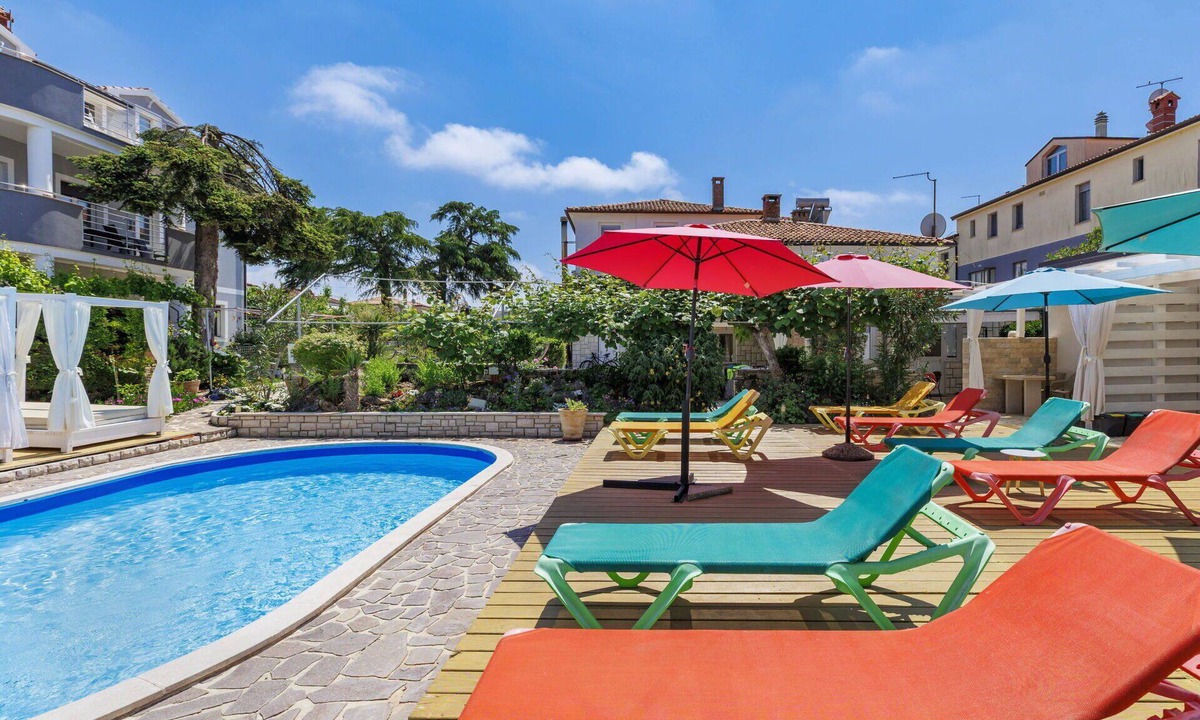 Monterol Apartment | Beautiful apartment for 5 people with WIFI, pool, A/C, TV and terrace
