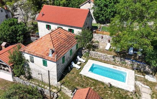 Citluk Apartment | Beautiful Apartment In Hrvace With Wifi