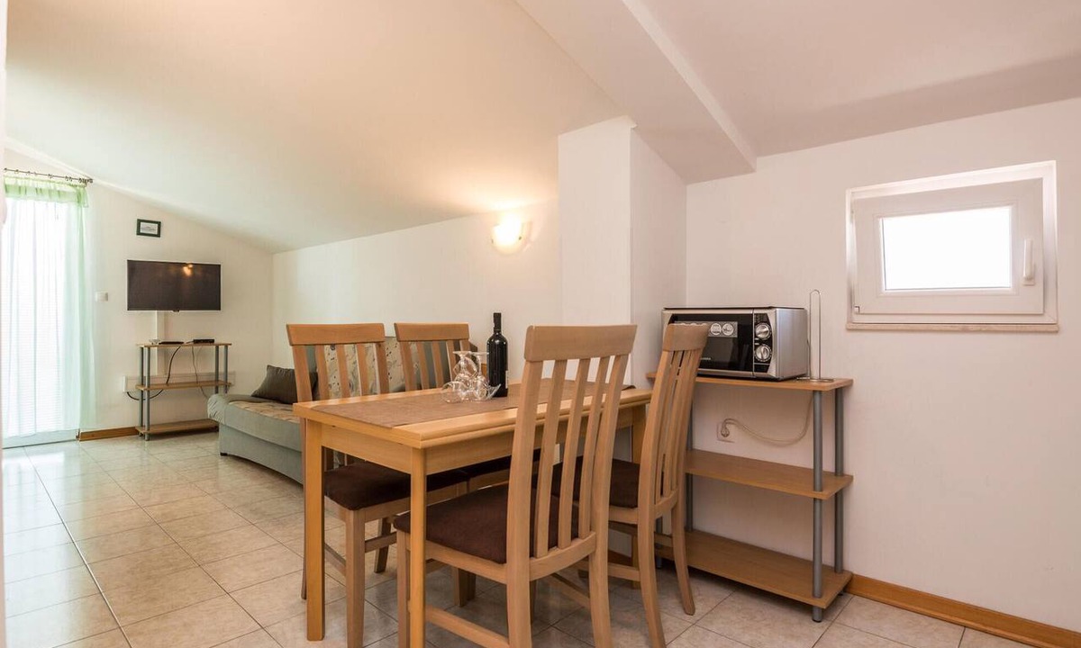 Kozino Apartment | Beautiful apartment in Kozino with house sea view