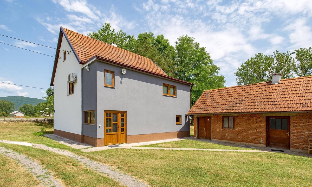 Licko Lesce Apartment | Beautiful apartment in Otocac with WiFi