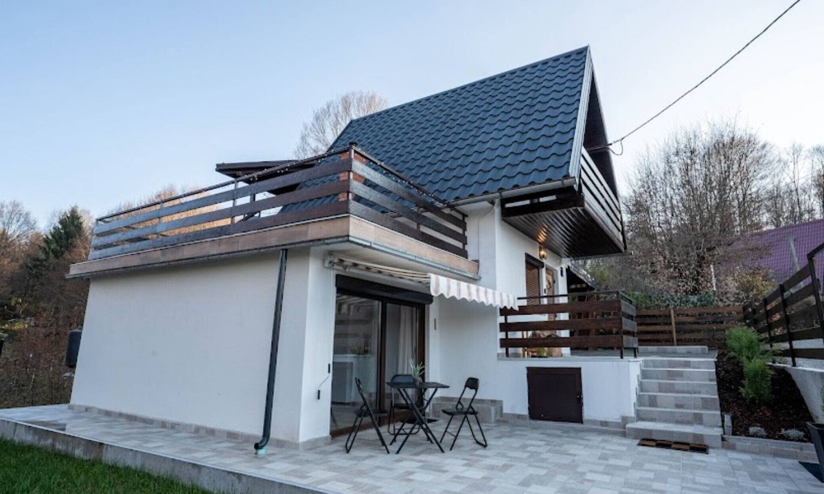Karlovac House | Beautiful Holiday Home in Jaskovo - One Bedroom House
