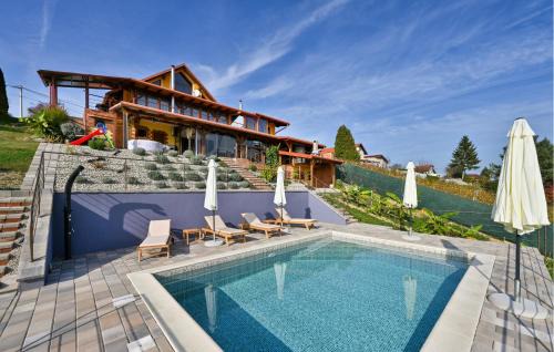 Cestica House | Beautiful Home In Falinic Breg With Sauna