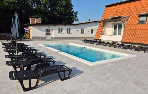 Kapela House | Beautiful Home In Kapela