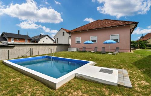 Cakovec House | Beautiful Home In Senkovec With Sauna