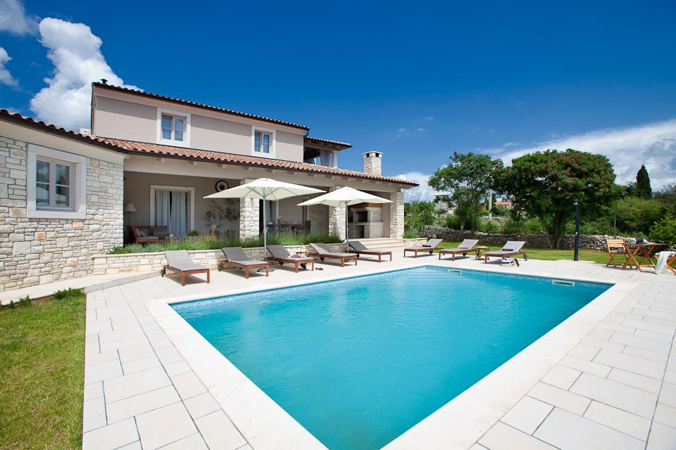 Divsici Villa | Beautiful Luxury Villa Divina In The Countryside with Swimming Pool