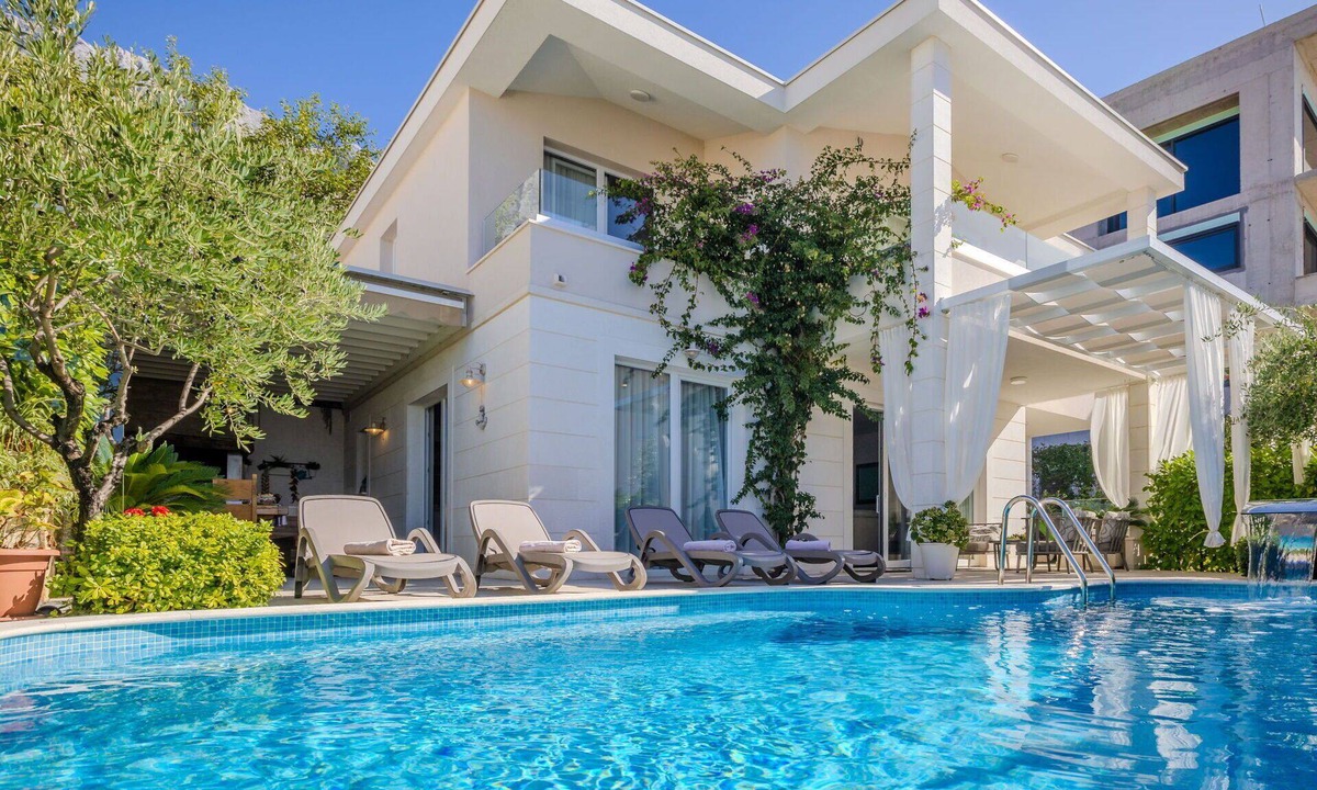 Veliko Brdo Villa | Beautiful private villa for 8 guests with private pool, WIFI, A/C, TV and terrace
