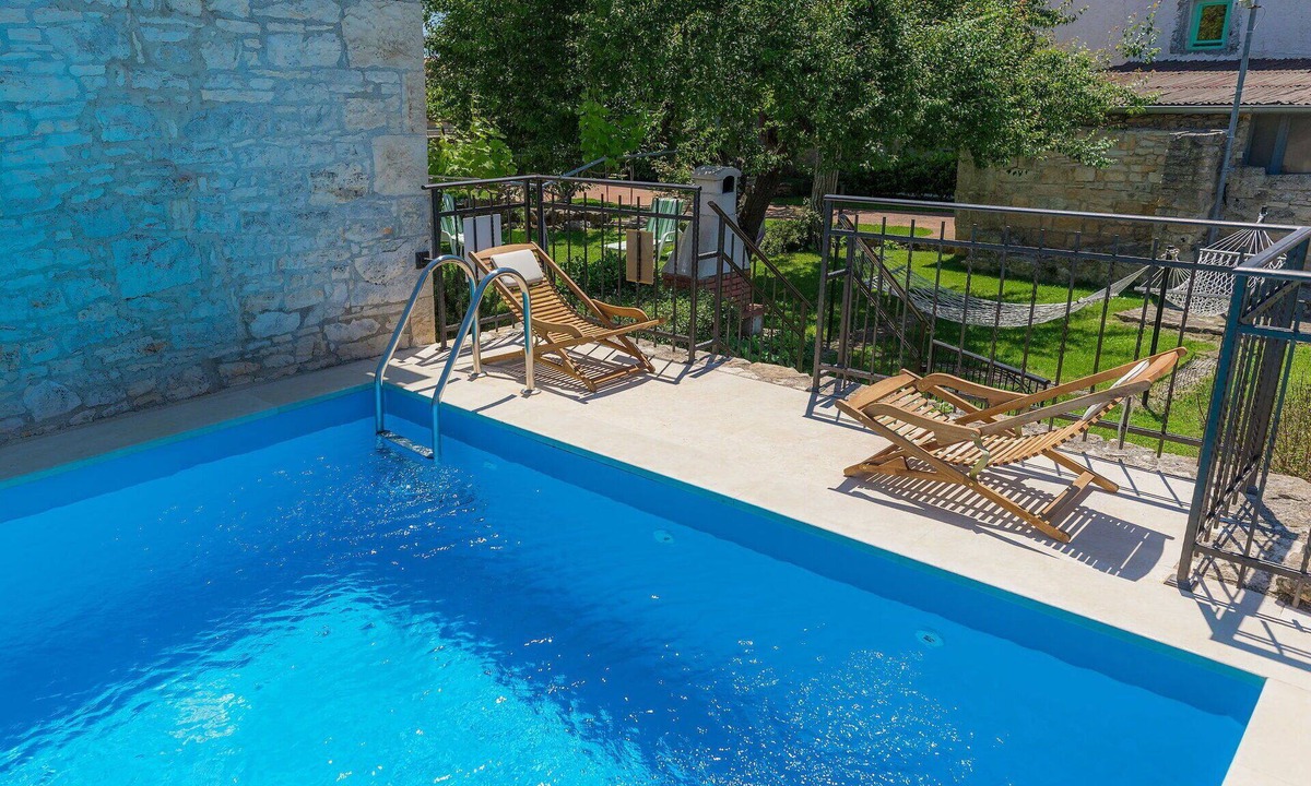 Butkovici House | Beautiful private villa for 6 people with A/C, private pool, WIFI, TV, terrace and pets allowed