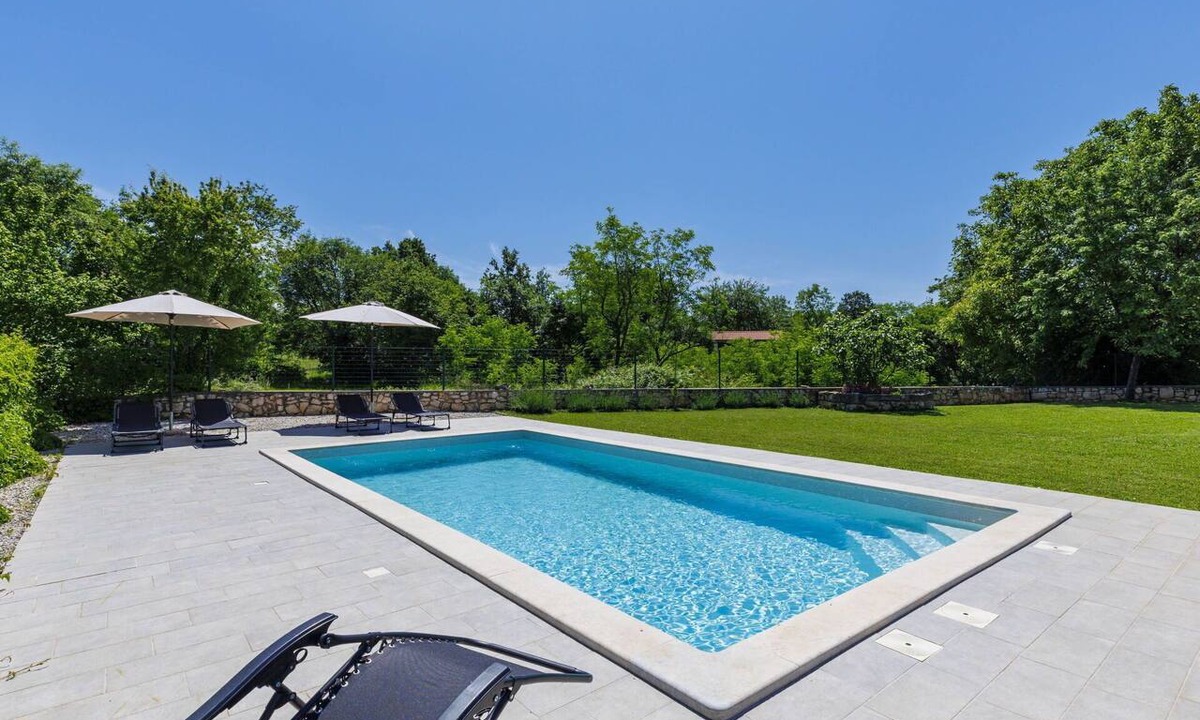 Nedescina House | Beautiful private villa for 8 guests with private pool, A/C, WIFI, TV and terrace