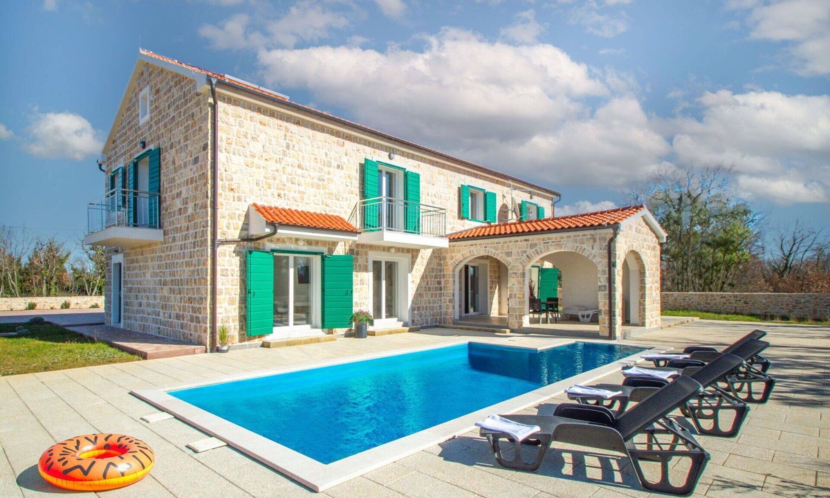 Drinovci House | Beautiful private villa with WIFI, A/C, private pool, TV, terrace, pets allowed and panoramic view