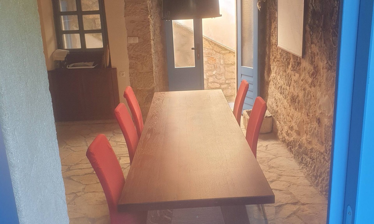 Mali Iz House | Beautiful rustic dalmatian stone house