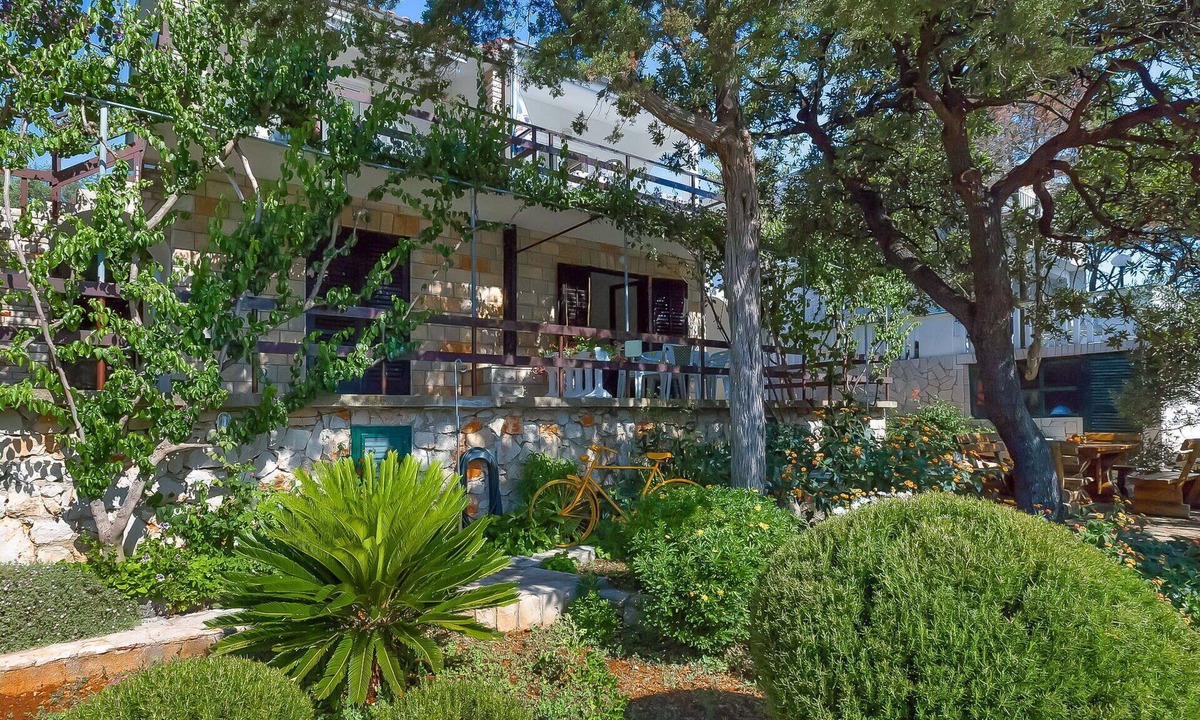 Pokrivenik House | Beautiful villa for 6 people with WIFI, A/C, TV, terrace and pets allowed