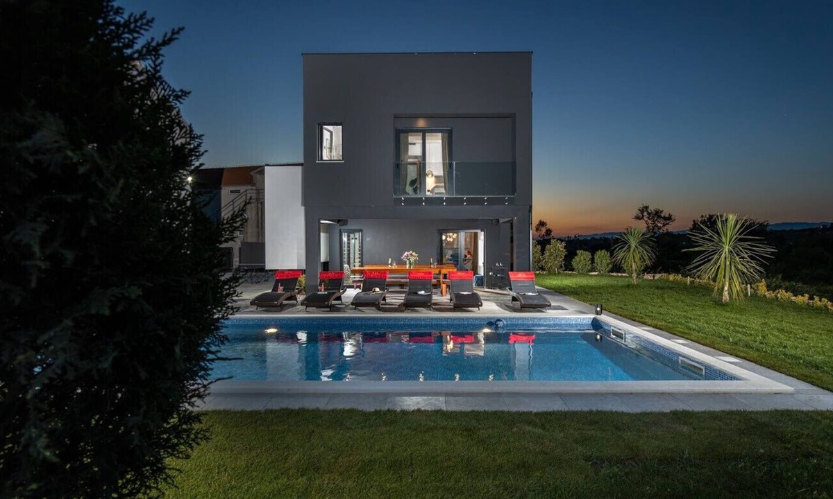 Zemunik Donji Villa | Beautiful Villa Lux, in Dalmatia, with a Pool