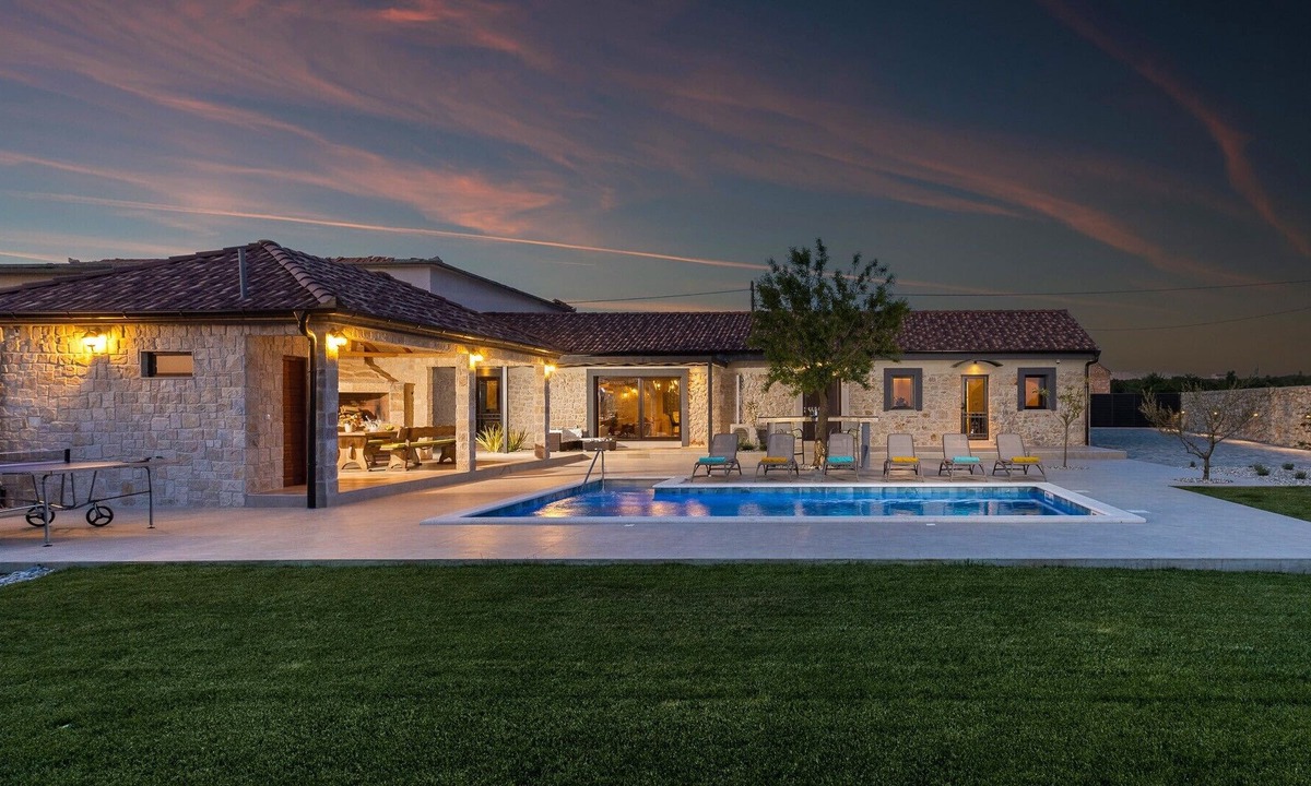 Zemunik Donji Villa | Beautiful Villa Tany
