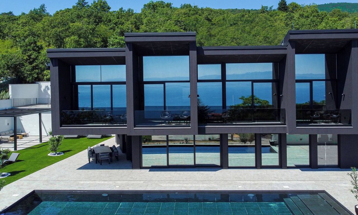 Sveta Jelena House | Black Imperium by Interhome