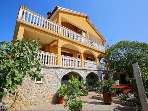 Tribanj Apartment | Boutique Apartment in Tribanj with Terrace