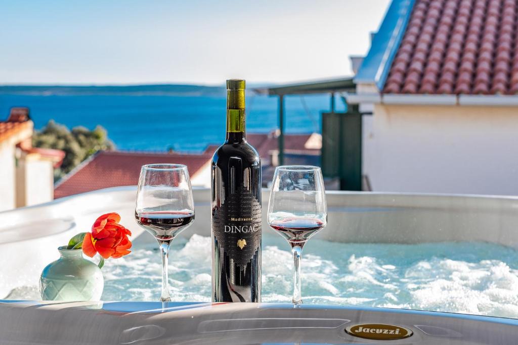 Mandre Apartment | Bozi, luxury penthouse with jacuzzi