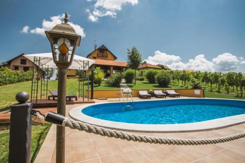 Jalzabet House | Bregec Rural House