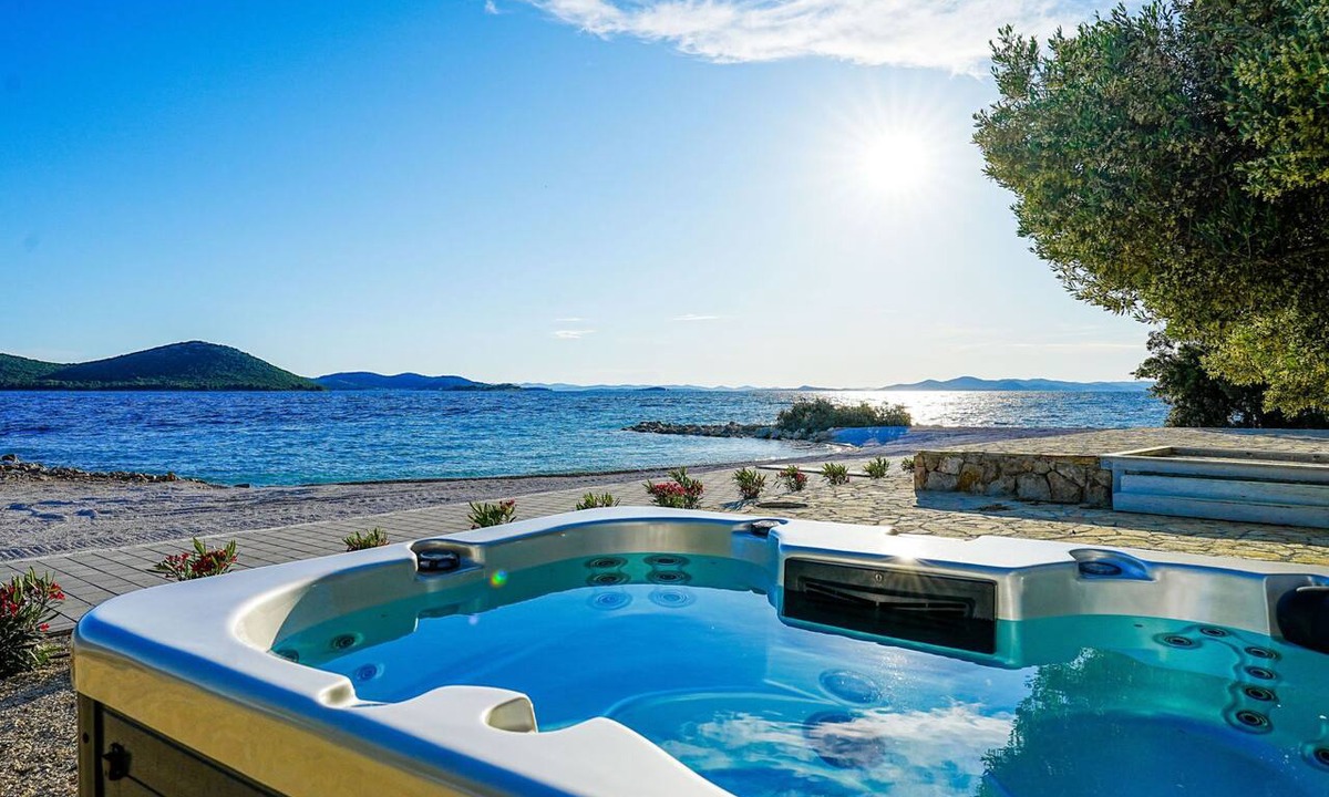 Drage House | Buqez - Villa 28 by Interhome