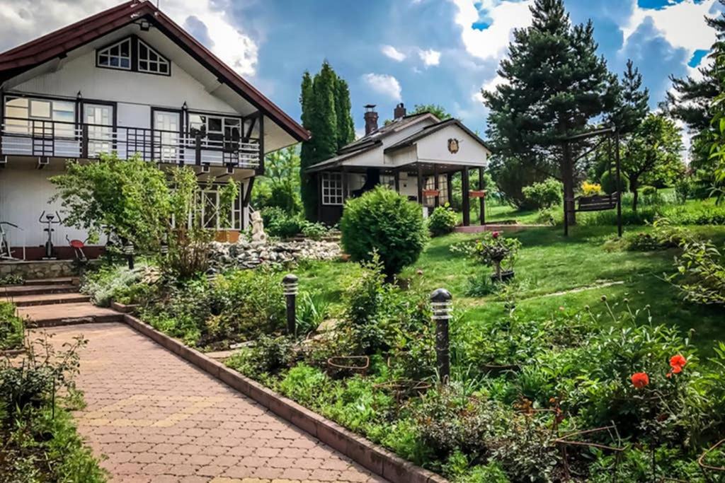 Saru Dornei House | Cabana La Plai - idyllic natural setting