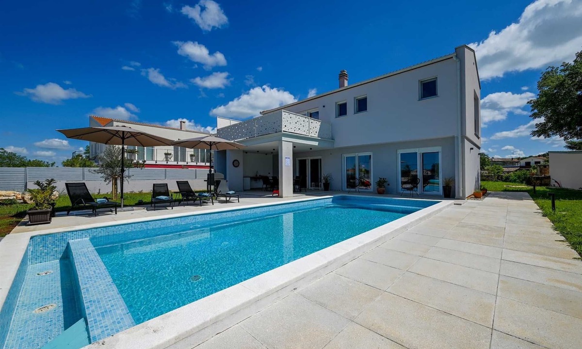 Matohanci Villa | Casa Ferata with pool