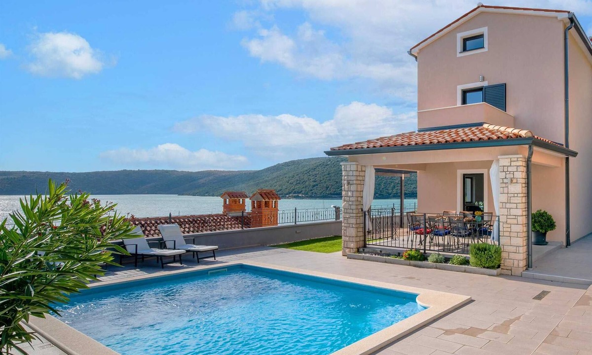 Trget Villa | Casa Mia near the sea with a stunning view