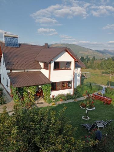 Saru Dornei House | Casa Vasy