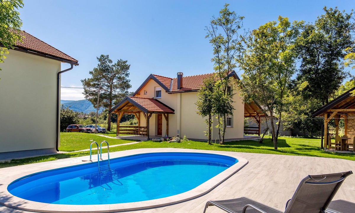 Plaski House | Casa Verde
