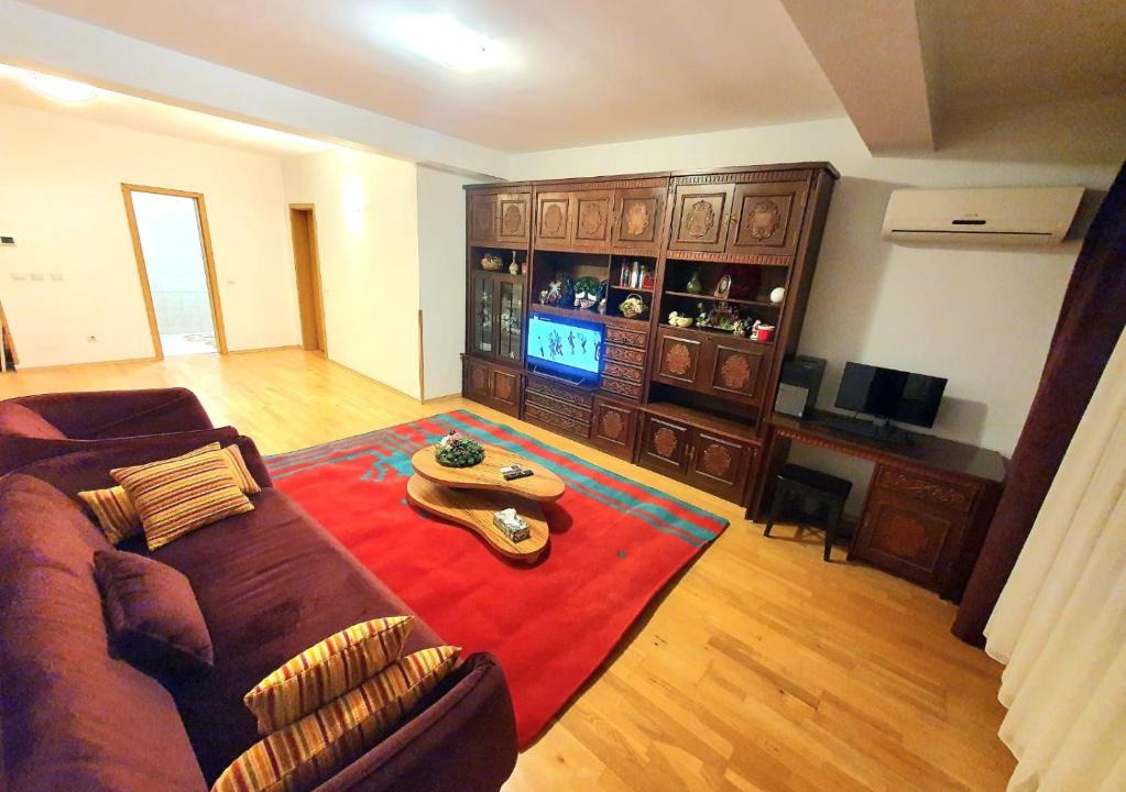Bucharest Apartment | CENTRU UNIRII LUXURY VIP Apartament 2 camere 98 mp ! Parcare subterana privata incalzita iarna si climatizata vara doar cu rezervare in limita locurilor disponibile ! PROPRIETATE IN REGIM HOTELIEP - NU ARE BUCATARIE !