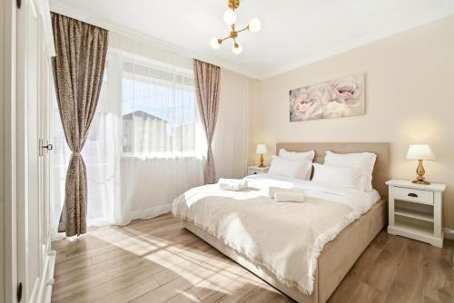 Timisoara Apartment | Charming French Getaway Spacious Apartment with Garden and Parking