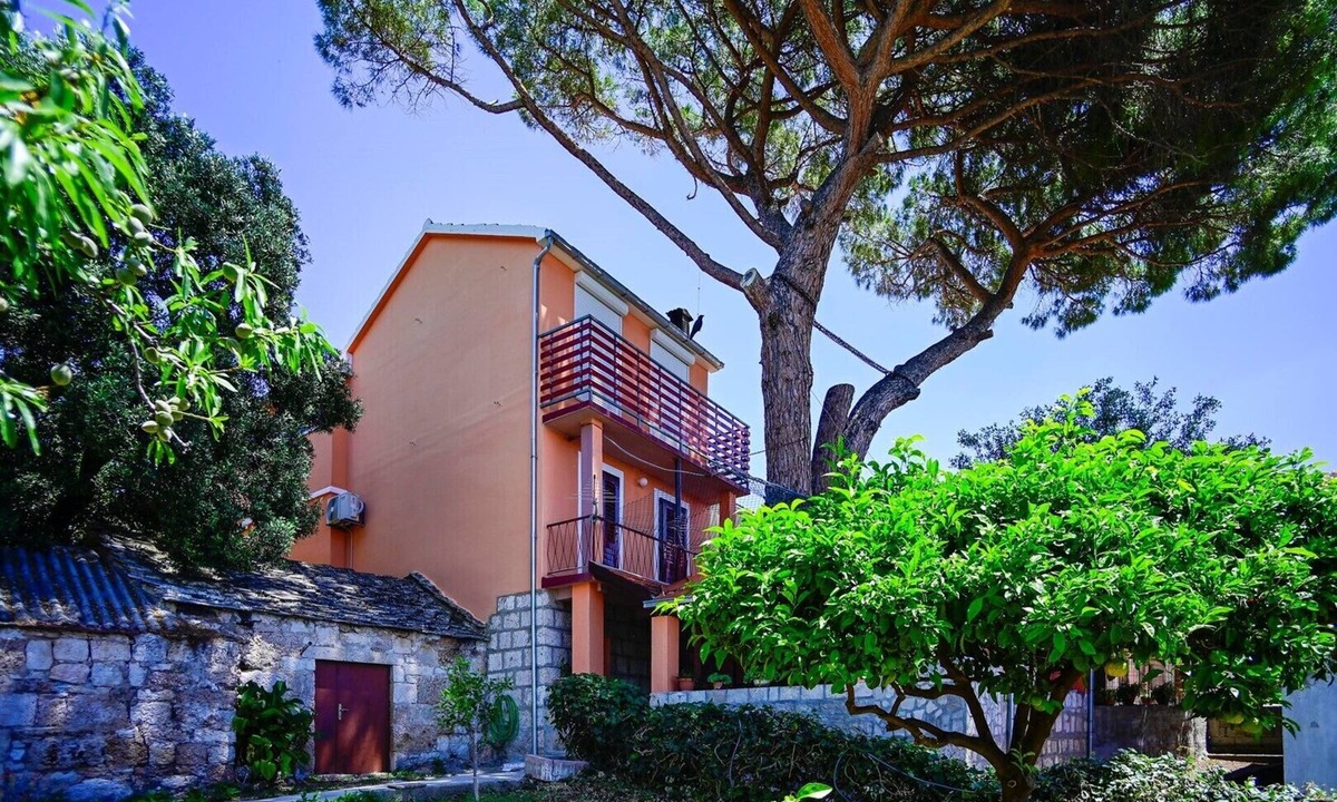 Postup Apartment | Charming Holiday Apartment in the Heart of Postup Vineyards – Spectacular Sea Views!