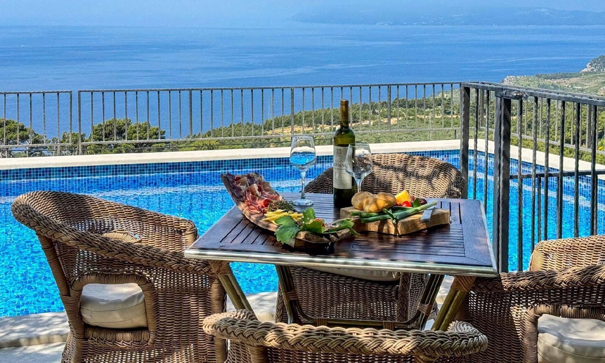 Tucepi House | Charming stone house with pool and sea views