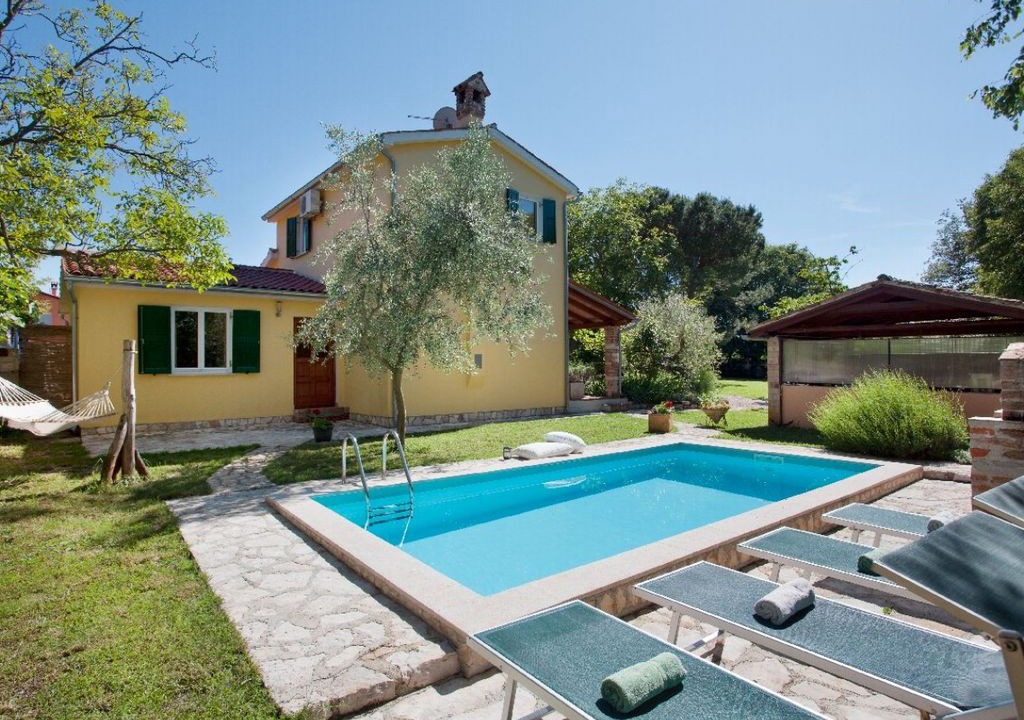 Babici Villa | Charming Traditional Istrian Villa with Private Pool in a Peaceful and Tranquil Setting !.