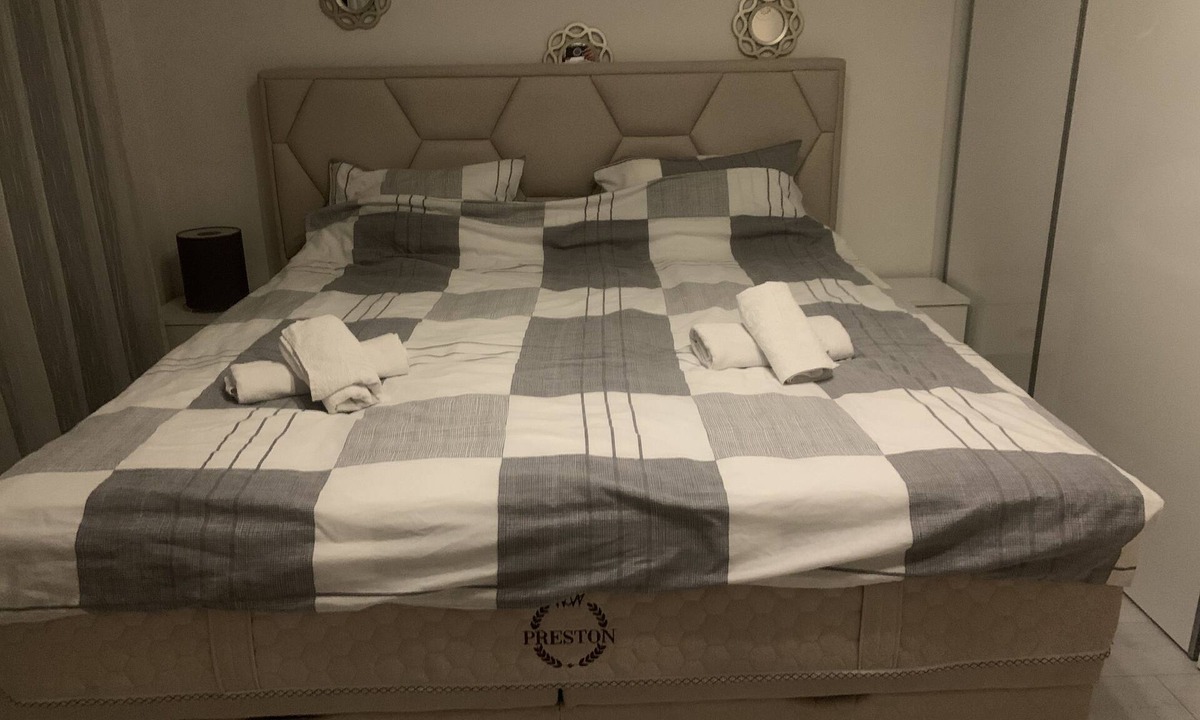 Old Town Apartment | Colors Apartment with balkony next to BBI shopping center