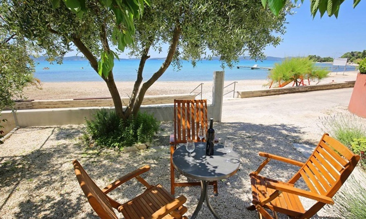 Sukosan Apartment | Comfortable apartment with wonderful view on the sea and garden