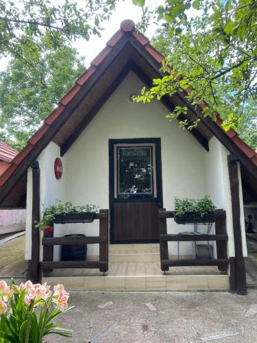 Kutina House | Comfortable Bungalow in Kutina with Private Garden