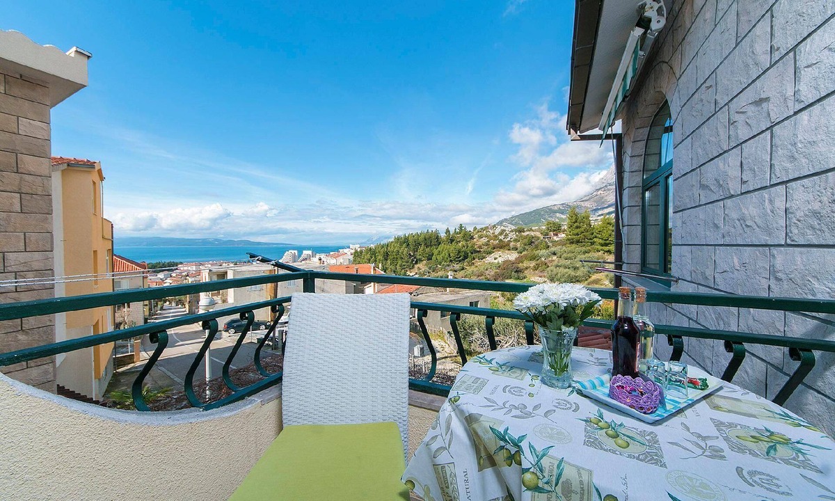 Bidol Apartment | Comfortable holiday apartment with a balcony