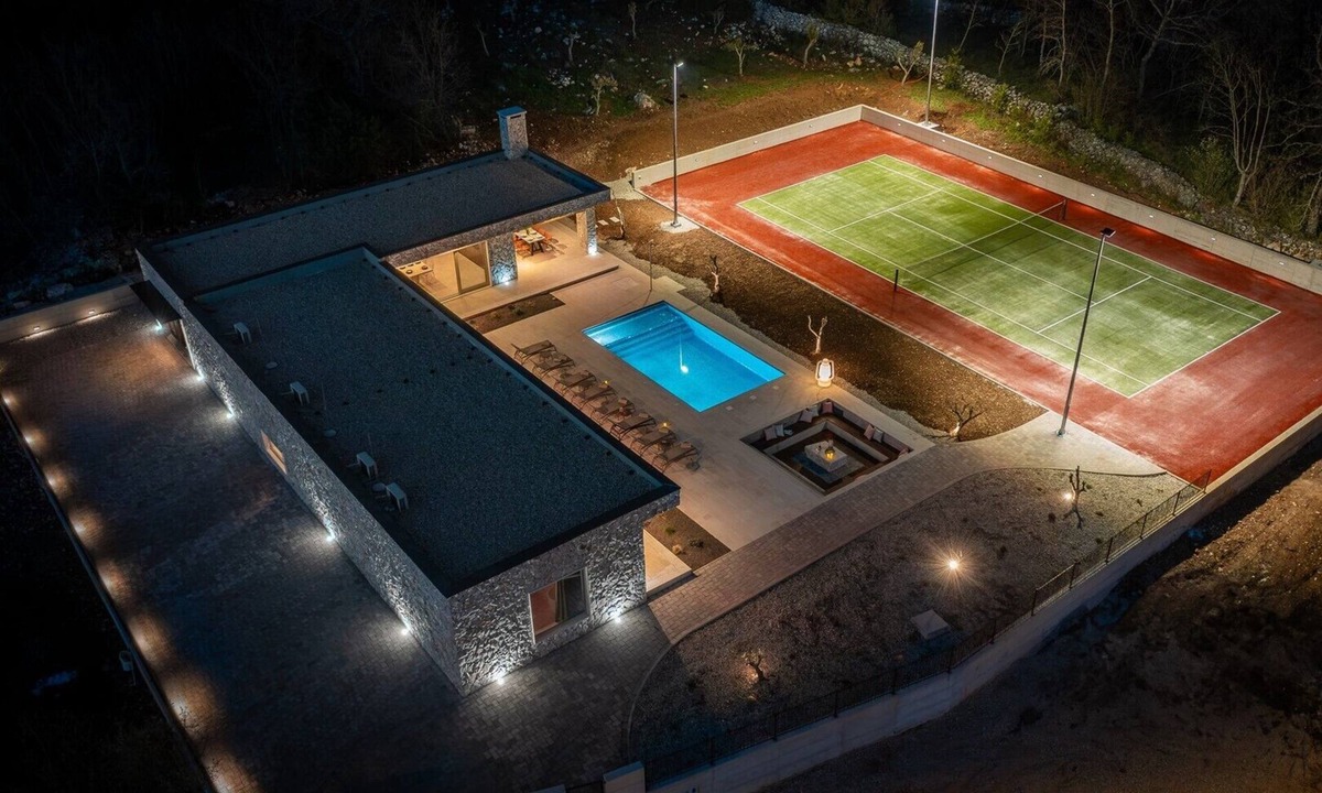 Dicmo Villa | Contemporary Villa Fantazija – A Luxurious Retreat in Dicmo