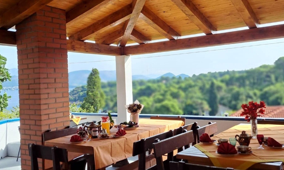 Kolocep Island Apartment | Cosy Villa in Kolocep with Garden
