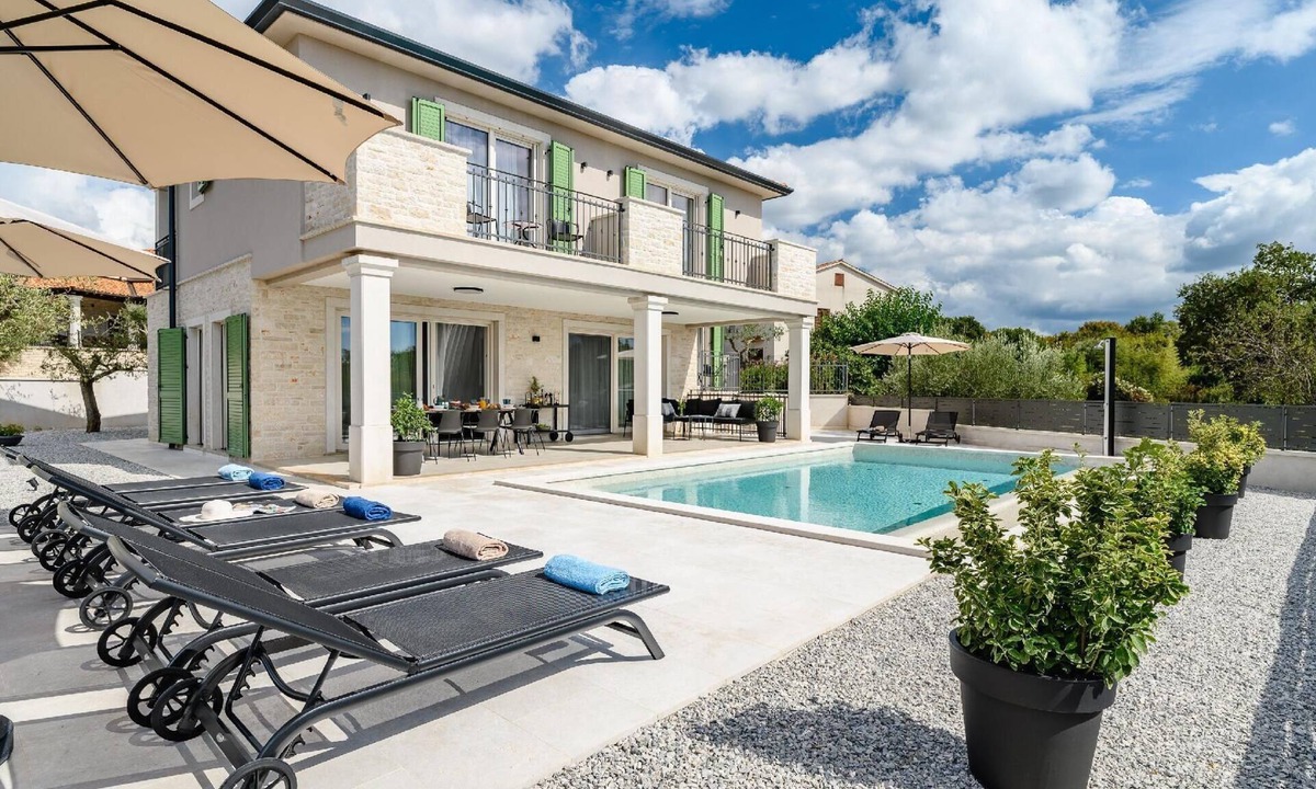 Heraki House | Cottage "Villa Natalia" with water view