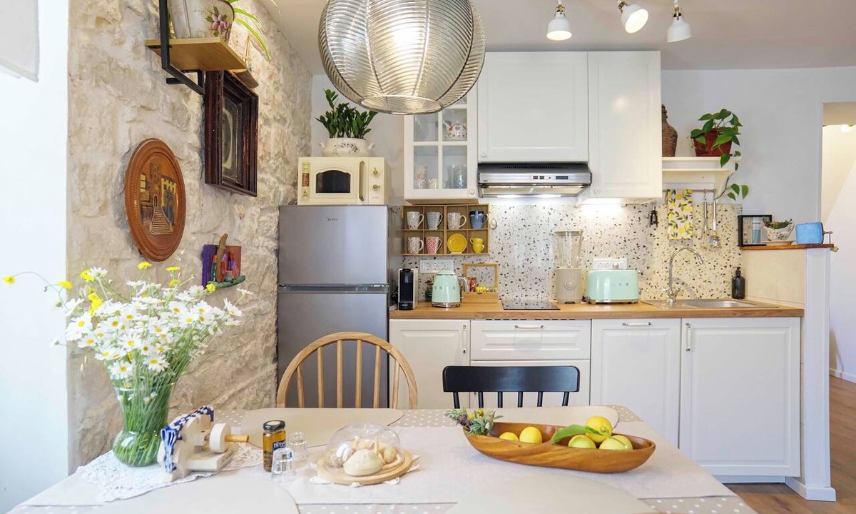 Cove Tri Zala (Zrnovo) Apartment | Cozy 1-bedroom apartment in quaint Korčula with AC
