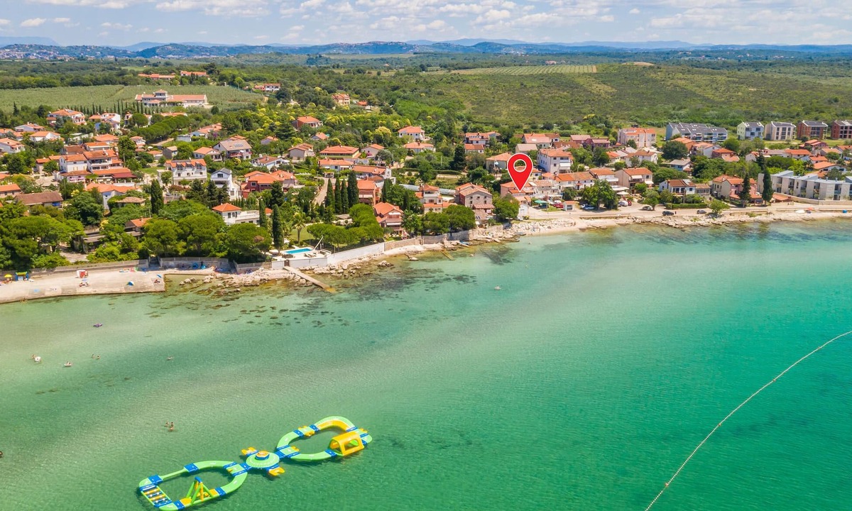 Zambratija Apartment | Cozy apartment in Zambratija with WiFi