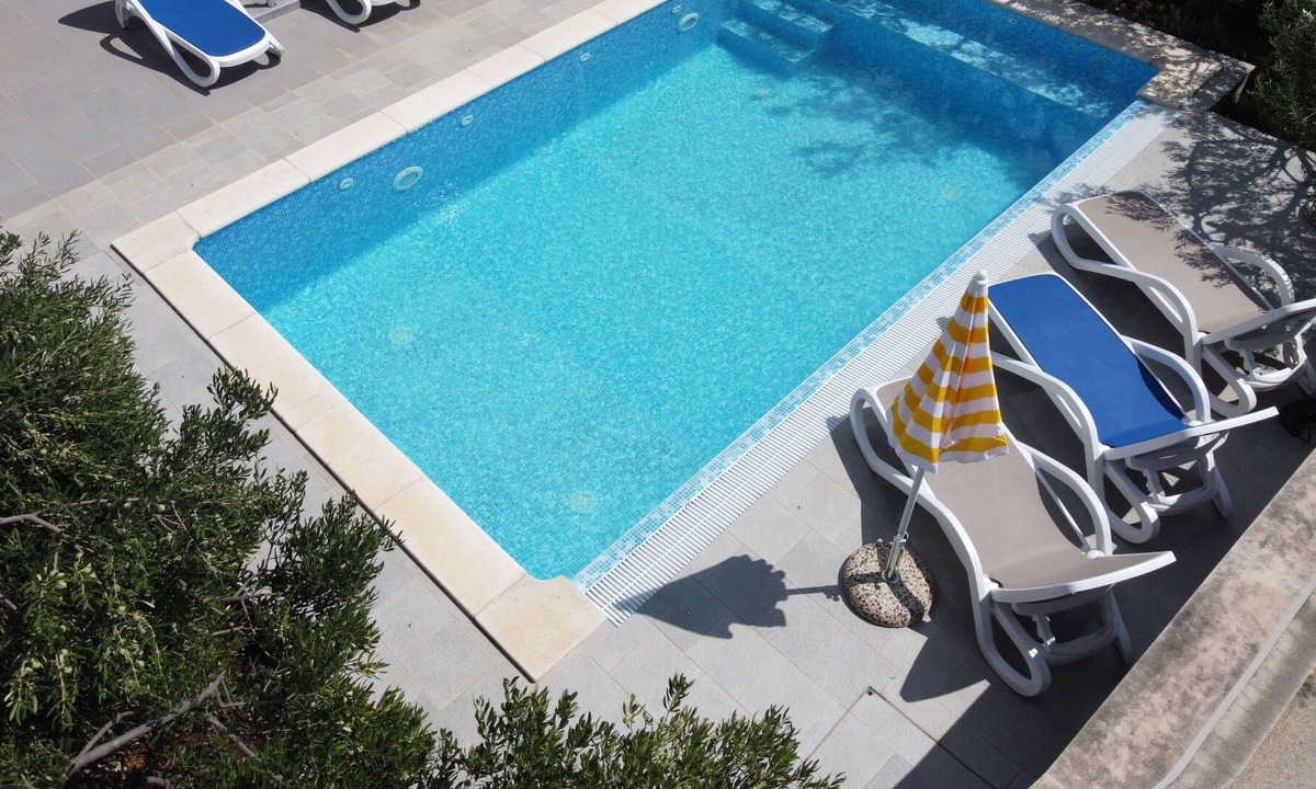 Bidol Apartment | Cozy apartment with a swimming pool