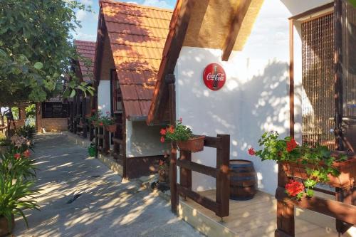 Kutina House | Cozy bungalow in Brinjani with garden view 30 m²