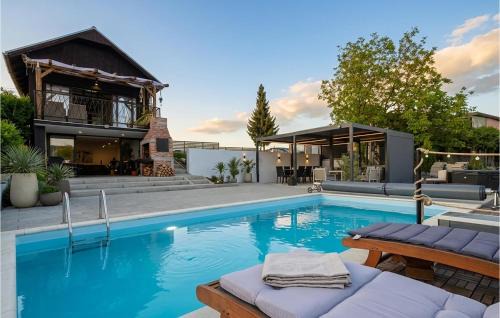 Bjelovar House | Cozy Home In Bjelovar