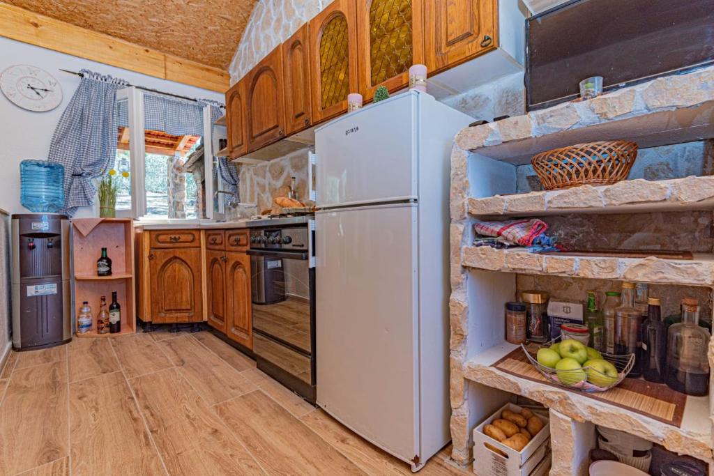 Lozovac Apartment | Cvit od kamena
