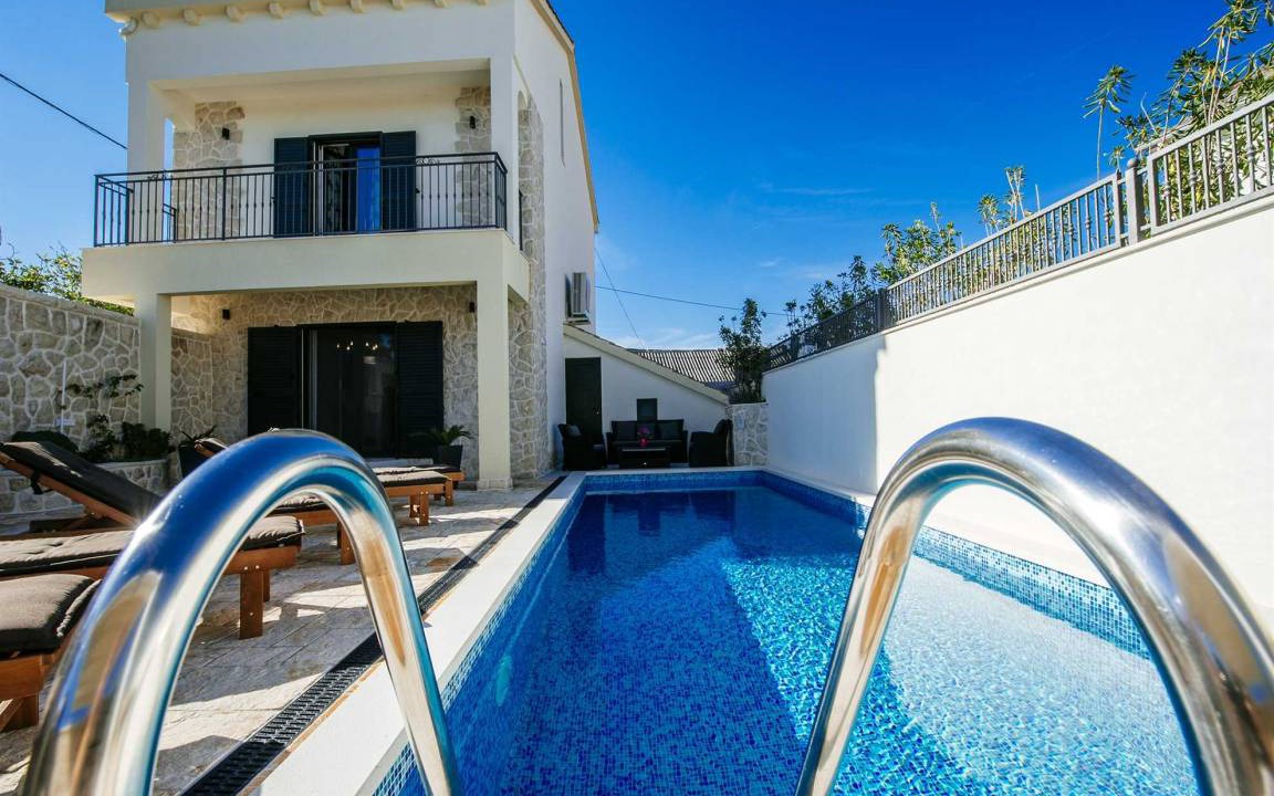 Vinjerac Villa | Dalmatian Villa Castello Coza with pool