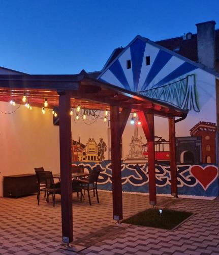 Osijek Apartment | Design Apartments Red Blue