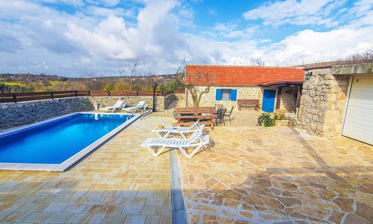 Krusevo Villa | Didini Dvori - One Bedroom Villa, Sleeps 4