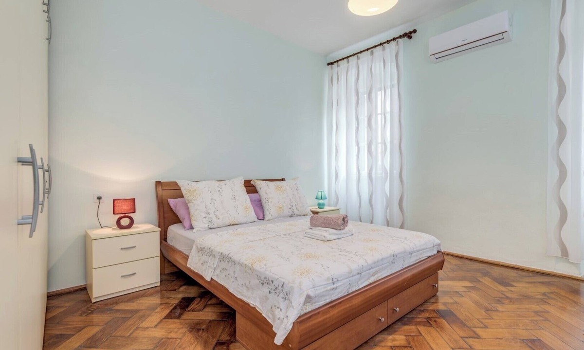 Old Town Apartment | Diocletian's Corner, Three Bedroom Apartment
