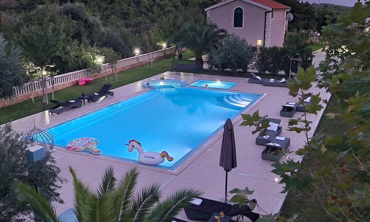 Solin House | Diverso A&B Holiday property